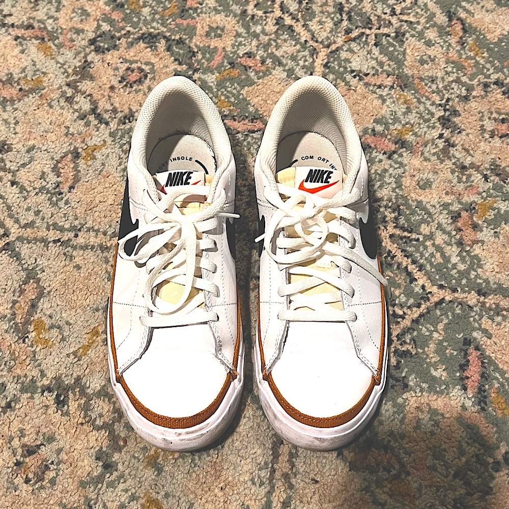Nike Court Legacy
